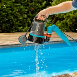 GARDENA Dompelpomp 9000 6 GARDENA Dompelpomp 9000 -Seren Tuin Verkoopwinkel gardena dompelpomp 9000 1500x1178 640af5ab5f2c5 l