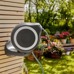 GARDENA Wandslangenbox 15 RollUp S Wit 5 GARDENA Wandslangenbox 15 RollUp S Wit -Seren Tuin Verkoopwinkel gardena wandslangenbox 15 rollup s wit 1619704855 l